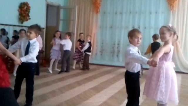 Праздник осени, Ксеня читает стих... смотреть онлайн