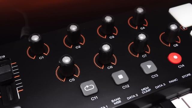 M-Audio Oxygen 49 смотреть онлайн