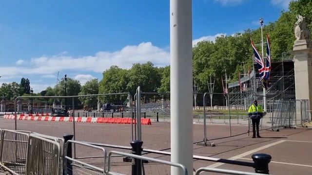London Vlog Episode 3: Trafalgar Square, National Gallery, British Museum