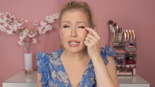 Unlocking Your Beauty: Game-Changing Must-Haves for Hooded, Downturned, and Aging Eyes смотреть онлайн