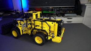 LEGO Technic 42030 -  Volvo L350F (обзор/review) 4K