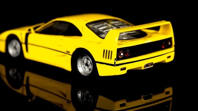 Ferrari F40 - Kyosho 1/43 смотреть онлайн