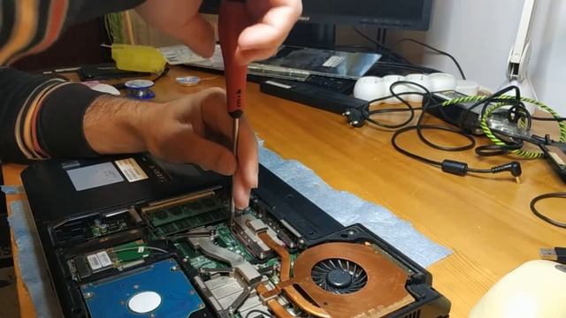 Fujitsu Amilo Pi 3560 - Disassembly, Cleaning, Keyboard replace, Setting Bios etc смотреть онлайн