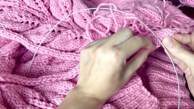 Вяжем кардиган узором "Листья на ветке" ♥ Часть 2. Рукава и планка ♥ Вяжем спицами ♥ Wild Rose ♥ смотреть онлайн