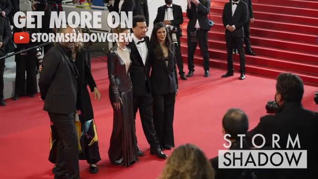 Deborah François, Ezra Edelma and more on the red carpet in Cannes смотреть онлайн