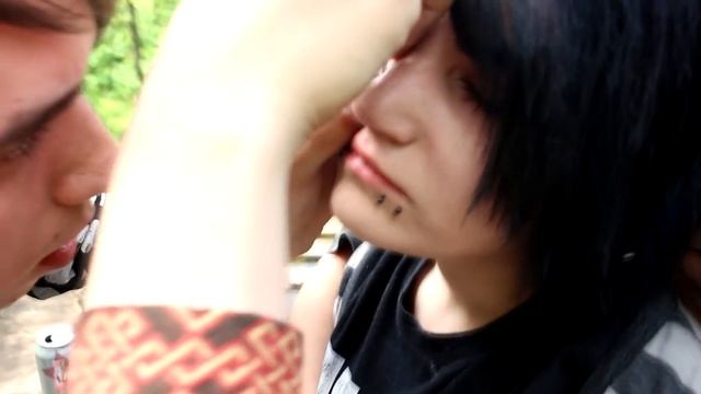 Кровавый ритуал посвящения субкультуры в лесу // Сходка эмо-кидов в Днепре // ДУЭШ/ДДЭШ смотреть онлайн