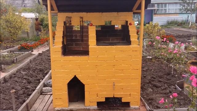 печь в саду для мусора