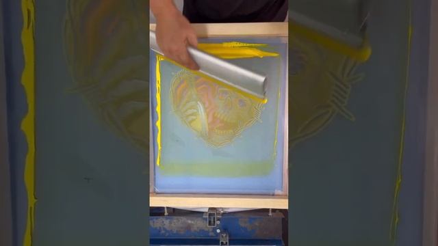 #vility #screenprinting CMYK DIY screen printing for T-shirt #cmyk #diy #screenprintingmachine смотреть онлайн