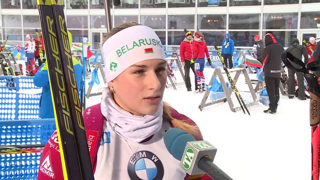 Кристина Ильченко после женского спринта на 5-м этапе Кубка мира по биатлону в Рупольдинге смотреть онлайн