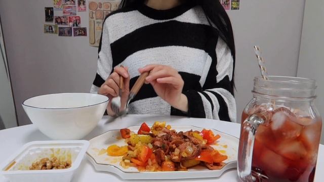 ENG/vlog]자취생브이로그- 다이어트 식단으로 벌크업 중인 사람 여기 나야 나 - 샐러드파스타, 훈제오리볶음,멍게비빔밥(feat.드디어 샀다, 맥북에어!) смотреть онлайн
