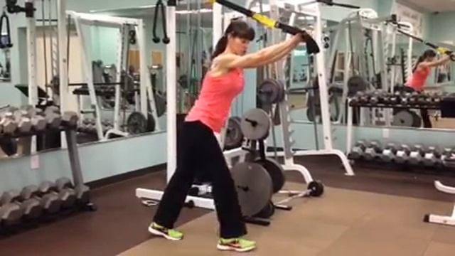 TRX Tricep Press смотреть онлайн