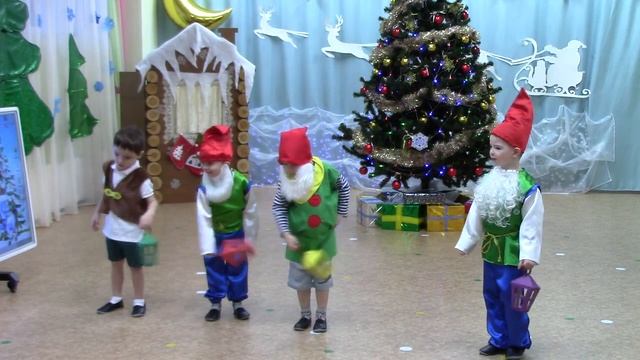 Новогодний утренник 2 группа смотреть онлайн