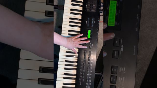 Alesis QS7 смотреть онлайн