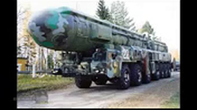 Грузовые автомобили МАЗ 7912 и 7917, военная техника России смотреть онлайн