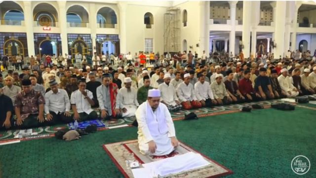 🔴LIVE SHOLAT TARAWIH MALAM KE-15 RAMADHAN 1445H MASJID NASIONAL AL AKBAR SURABAYA смотреть онлайн