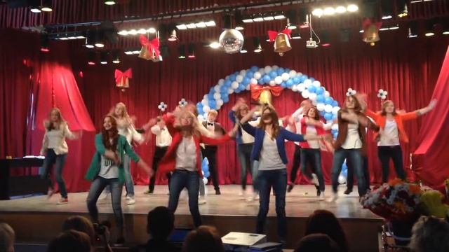 Последний звонок. Лицей им. Дягилева. 11Б 2015. Общий танец смотреть онлайн