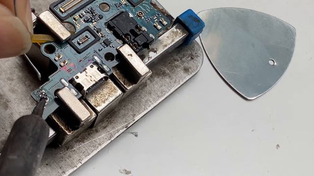 SAMSUNG GALAXY A70 OPENING AND MIC REPLACING | MICROPHONE PROBLEM SOLVED смотреть онлайн