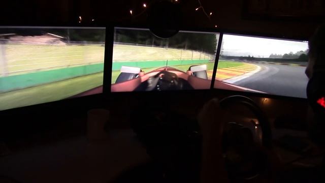 Triple Screen Linux Gaming : GRID Autosport смотреть онлайн