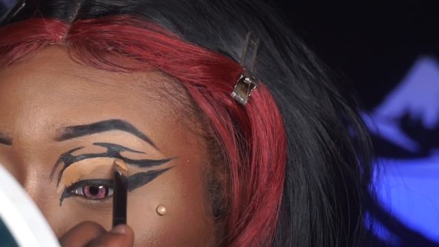 Black & Pink Alt Graphic Liner смотреть онлайн