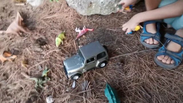 СВІТ ДИНОЗАВРІВ смотреть онлайн