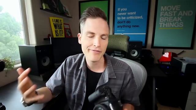DSLR VS. Camcorder for Video ? YouTube and Vlogging смотреть онлайн