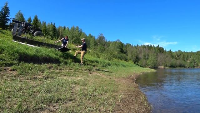 САМОДЕЛЬНАЯ АЭРОЛОДКА ВПЕРВЫЕ НА ВОДЕ! НЕ ЗРЯ СТАРАЛСЯ. ЕЗДИТЬ БУДЕТ ТОЧНО. смотреть онлайн