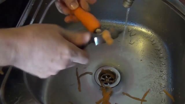 Как быстро почистить морковь. смотреть онлайн