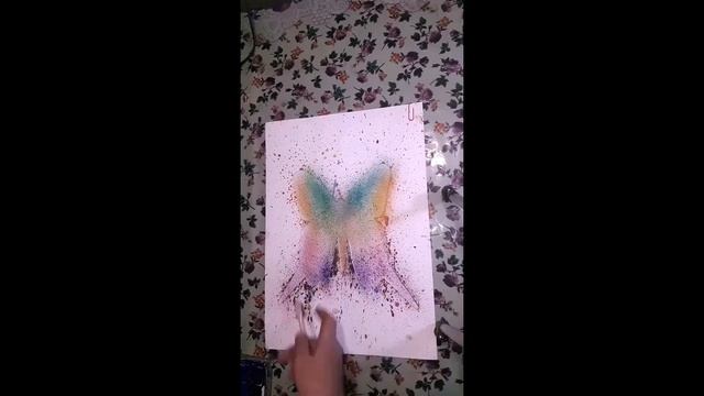 Как нарисовать бабочку, брызгами зубной щетки.  How To Draw A Butterfly - With A Toothbrush Spray.