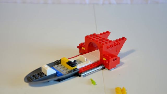 Вертолёт скорой помощи LEGO CITY 60179 City Great Vehicles смотреть онлайн