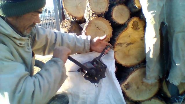 кедровые орехи.ручная машина .лущение.практическое применение. смотреть онлайн