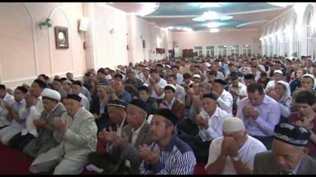 Xolmirza ota jome masjidida Qurbon hayiti смотреть онлайн