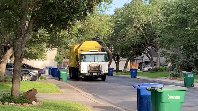 San Antonio Solid Waste: Autocar ACX Xpeditor Heil DuraPack Python Garbage Truck смотреть онлайн