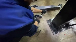 Технарь. Установка монтаж двухстоечного подъемника с верхней синхронизацией STORM 6340 СТОРМ 6342