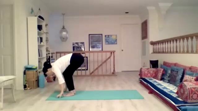 Yoga class_ Balance_Forward_Side Bends Баланс_ Динамические асаны_Наклоны вперед и в сторону смотреть онлайн