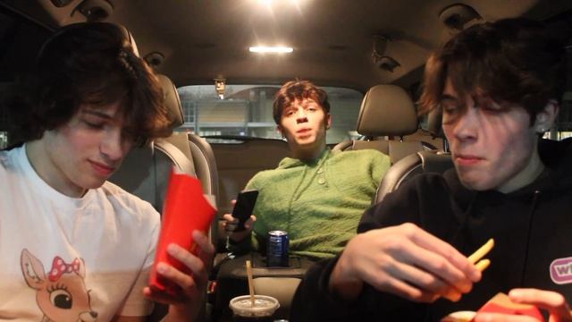 500K *MATT LOOSES IT* смотреть онлайн