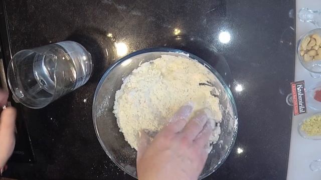 Как приготовить самосы. Легендарные индийские вегетарианские пирожки