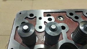 Головка блока двигателя Д-240, Д-243 в сборе с клапанами (упаковка дер. ящик) - 240-1003012