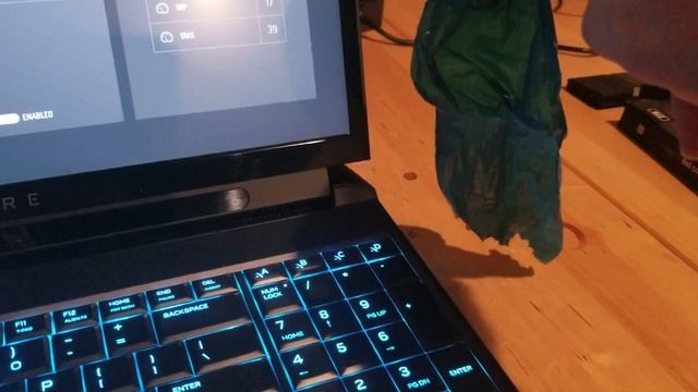 Alienware Area 51m RTX 2060 Side Vents Tested смотреть онлайн