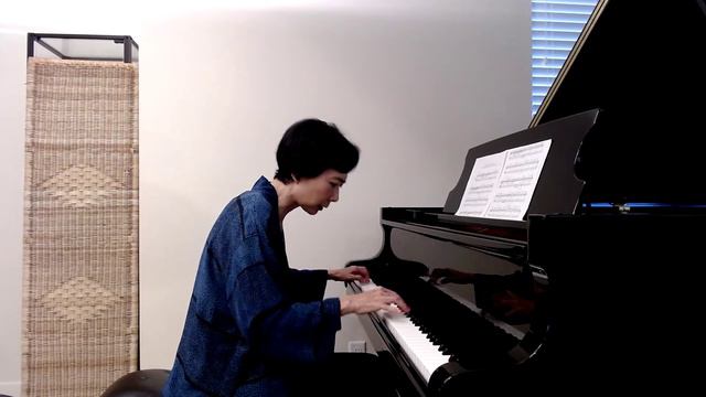 Susan Chan plays Diabelli Variation 28a by Franz Xaver Wolfgang Mozart смотреть онлайн