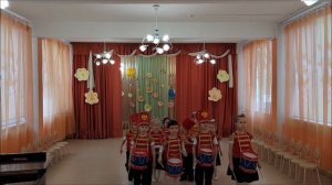 Марш с барабанами