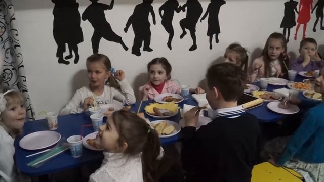 9. Маше 7 лет. Пожелания деток для Маши