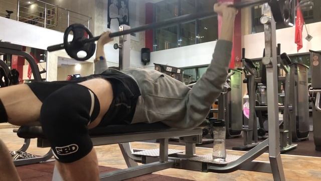 Д1 Жим штанги лежа 3*20 – 30 смотреть онлайн