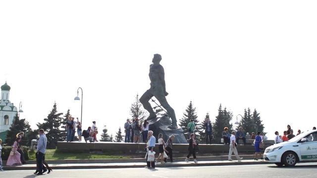 Муса Джалиль. Гиперлапс. Казань. смотреть онлайн