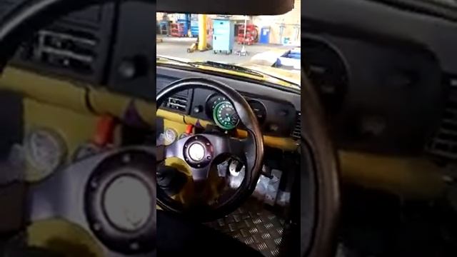 Toyota Corolla 1975 года. 2.0L 20 клапанов смотреть онлайн