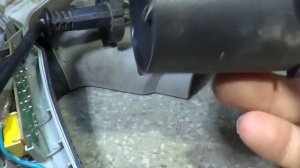 Технический фен Зубр ФТ-1600 не греет.