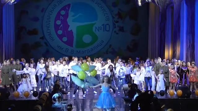 Вокальный ансамбль 'Platinum' - "Дети всей Земли" смотреть онлайн