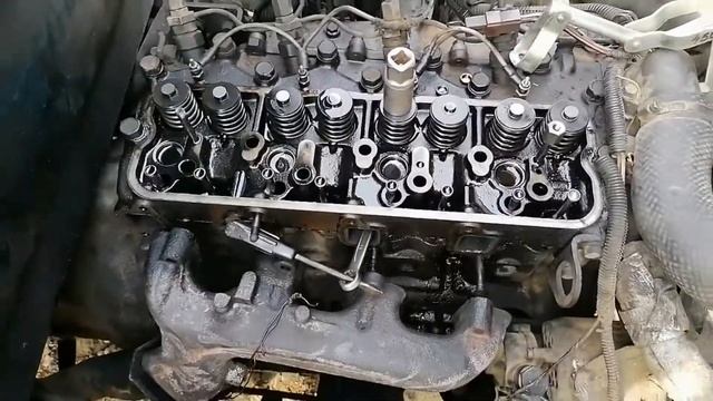 МАЗДА ТИТАН ЗАМЕНА МАСЛОСЪЕМНЫХ КОЛПАЧКОВ смотреть онлайн