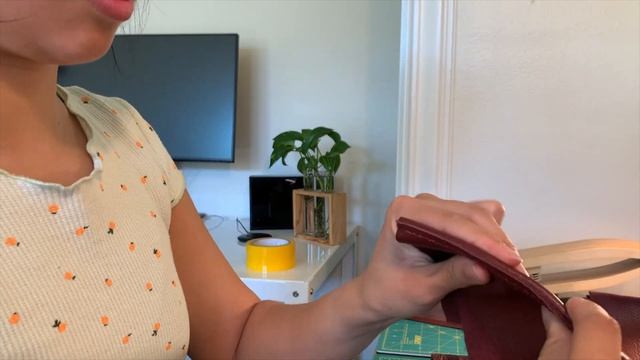 How I DIY'ed a Balenciaga Hourglass purse from a dumped leather couch for $6 | DUMPSTER TO DESIGNER смотреть онлайн