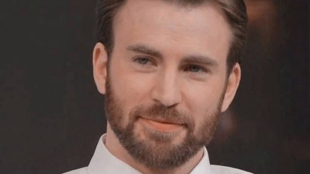 Selena Gomez COMMENTED On Chris Evans New RELATIONSHIP Life With Alba Batista смотреть онлайн