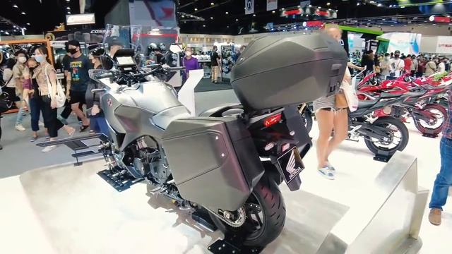 2022 Honda NT1100 | Matt Iridium Grey | Walkaround смотреть онлайн